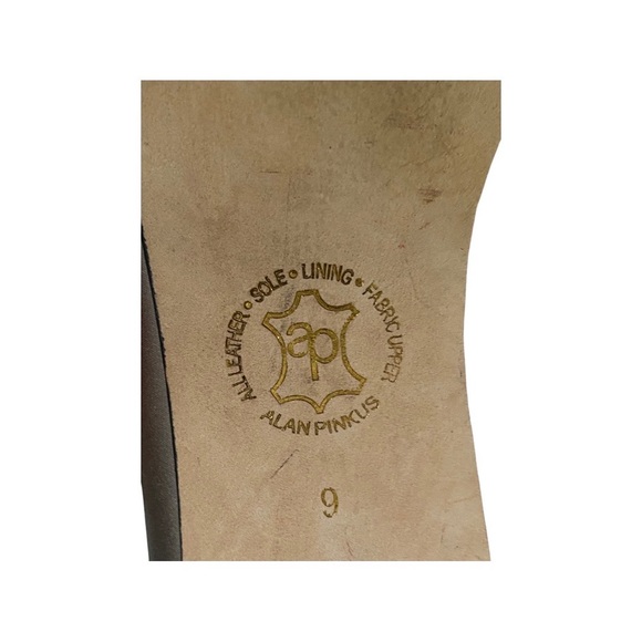 Alan Pinkus - Open Toe Satin Shoe - Satin Rose Detail – Size 9 - Muted Lilac - Picture 2 of 11